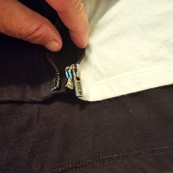 Disney Her Universe Cruella Front Zipper 101 Dalmatians Sz Medium - Picture 7 of 9